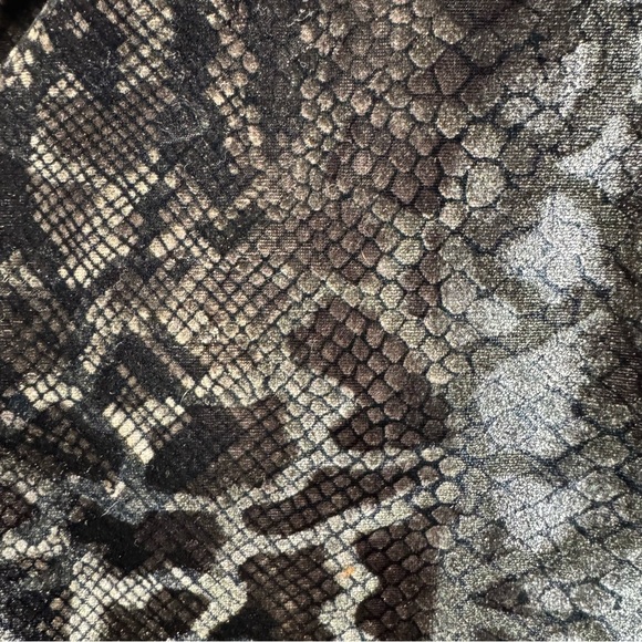 Sno Skins metallic snake print stretch velvet turtleneck - Picture 7 of 9